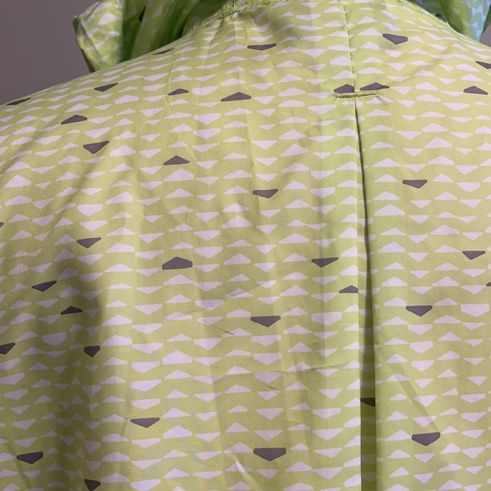 Women’s Small Columbia Green Triangle Lightweight Zip-Up Windbreaker Jacket - Picture 8 of 9